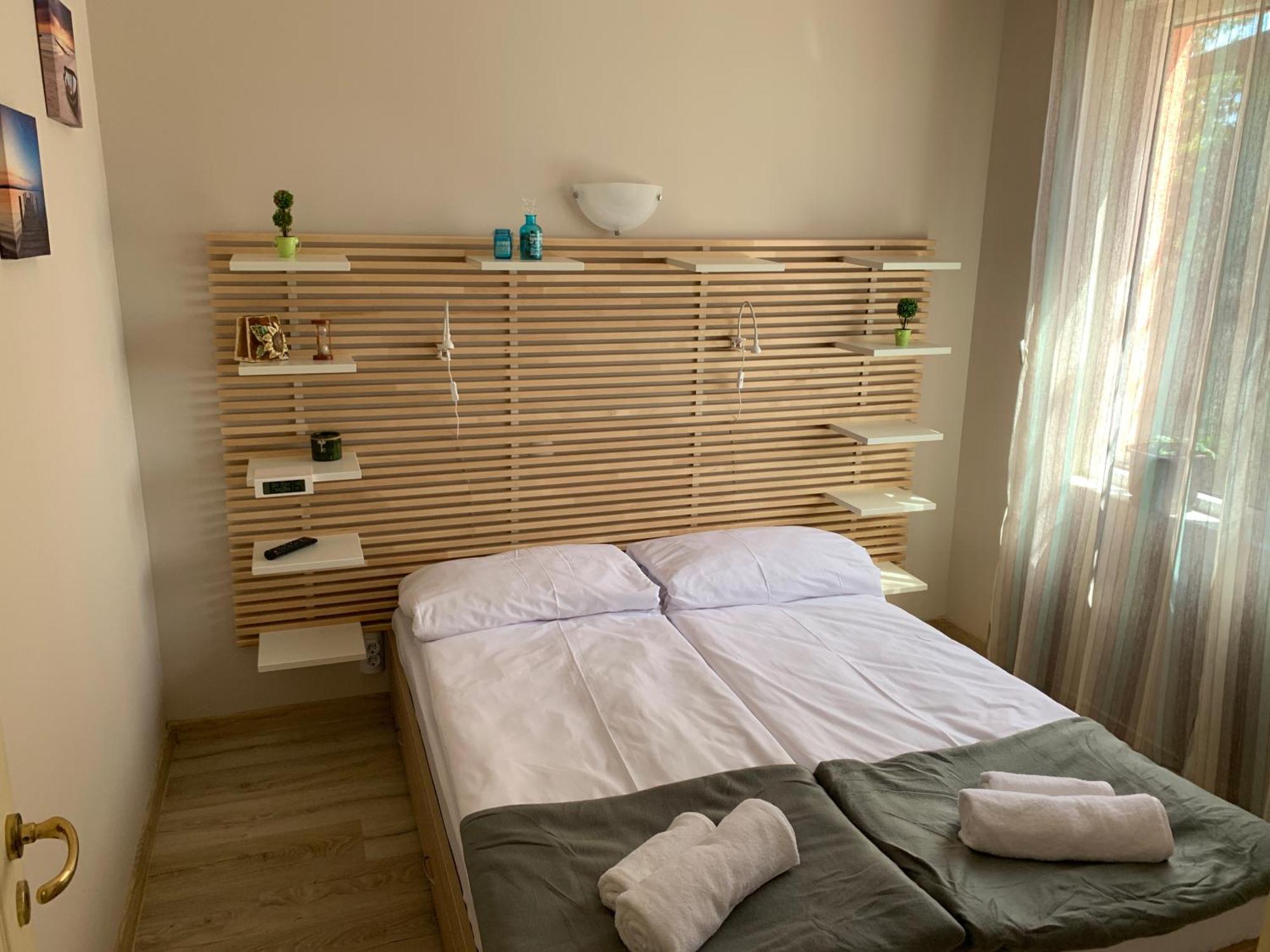 Sunray Guest House, Private Rooms & Apartment With Lovely Sea View Varna Exteriör bild